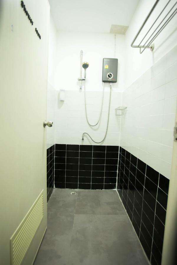 Yha Thapae Station Pansiyon Chiang Mai Dış mekan fotoğraf